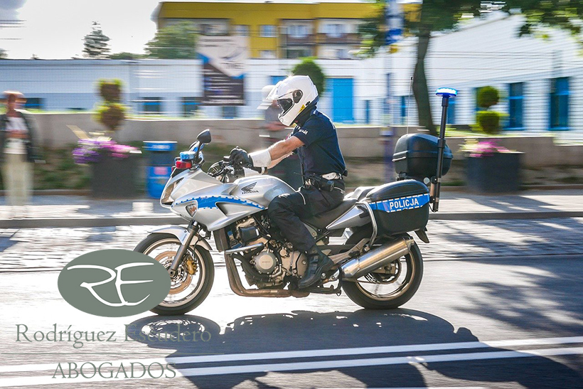 delito desobedecer ordenes agentes