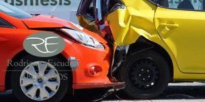 Cómo actuar si te ha golpeado un coche y se ha dado a la fuga