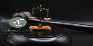 Sentencia de privación temporal de conducir, consecuencias penales y administrativas