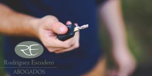 Indemnización por accidente si el conductor no tiene carnet de conducir