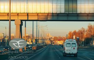 Indemnización por accidentes de tráfico con vehículos de emergencia